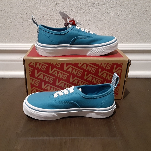 Vans - Picture 2 of 4